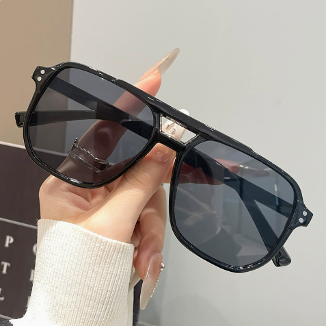 🎉 2026 Sale — Over 29,000 Sold! 💞 Trendy UV400 Sunglasses for Men & Women