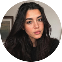 Mia Carter, Luxury Jewelry Consultant