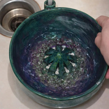 🍓 The Berry Swirl Bowl: Gentle Swirl Wash System for Delicate Fruits – Rapid-Drain "Functional Art" Piece