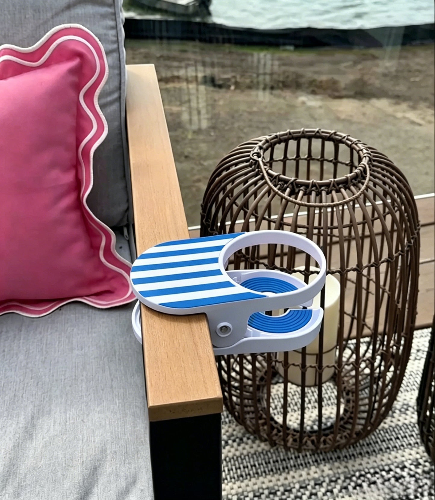 🏖️Drink Holder – Secure Your Beverage Anywhere!🍾