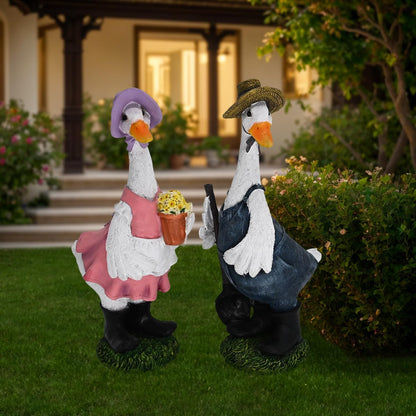 Whimsical Gardener Goose Resin Statue | Country Outdoor Garden Ornament for Porch & Lawn