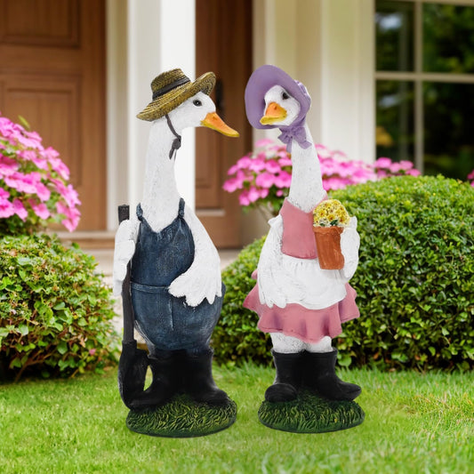Whimsical Gardener Goose Resin Statue | Country Outdoor Garden Ornament for Porch & Lawn