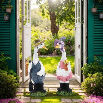 Whimsical Gardener Goose Resin Statue | Country Outdoor Garden Ornament for Porch & Lawn