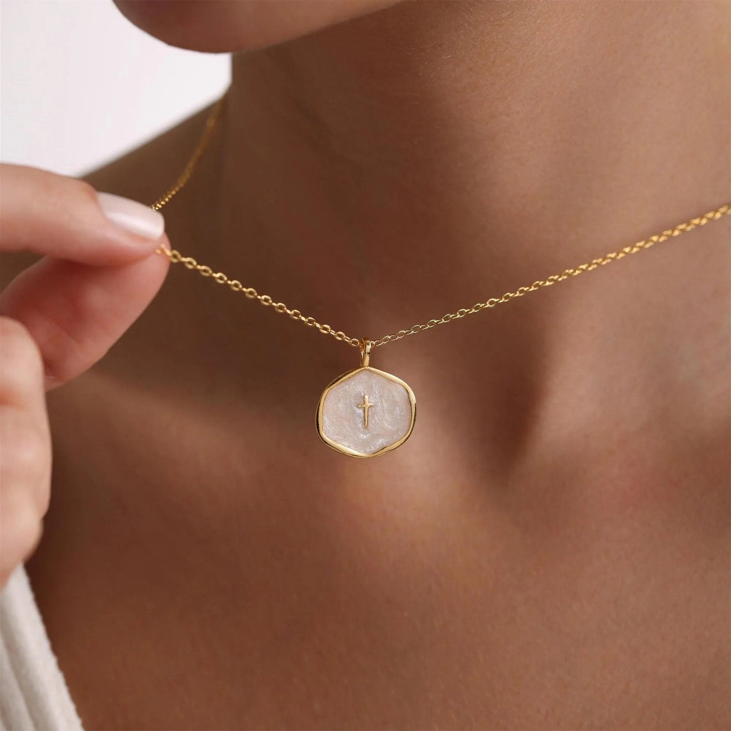 New Arrival✨The "Serene Faith" Vintage Oval Cross Necklace