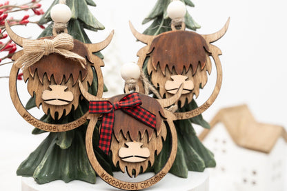 Highland Cow Wooden Christmas Ornament – Rustic Scottish Cow Tree Decoration | Funny Highland Cow Gift for Christmas