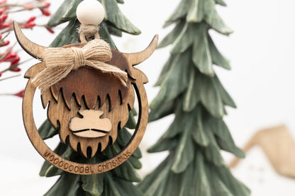 Highland Cow Wooden Christmas Ornament – Rustic Scottish Cow Tree Decoration | Funny Highland Cow Gift for Christmas