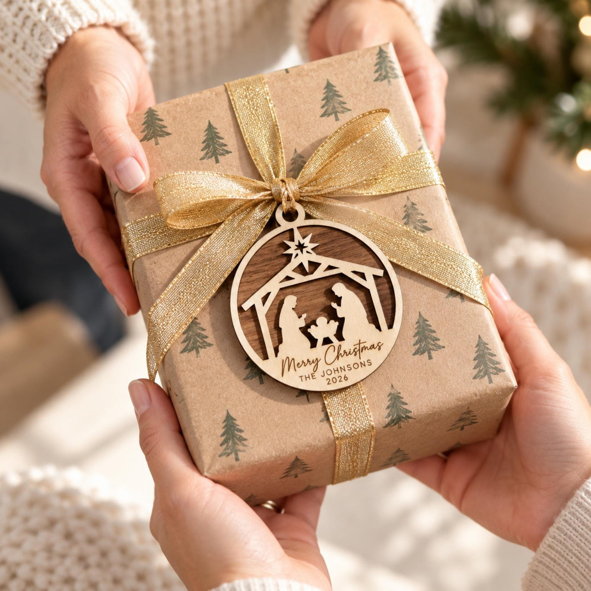 Personalised Nativity Christmas Ornament – Custom Family Name Wooden Keepsake | Christian Christmas Tree Decoration