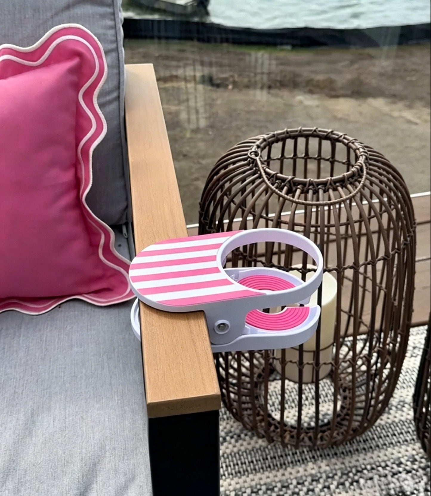 🏖️Drink Holder – Secure Your Beverage Anywhere!🍾