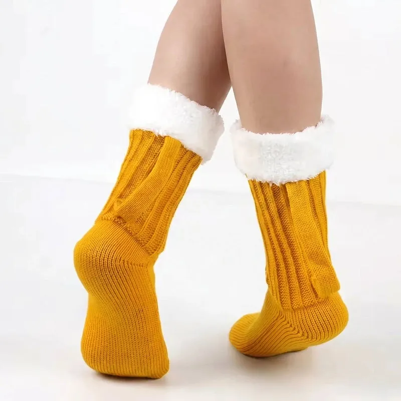 🍺 Medieval  BrewBoot Mug Socks – Soft Warmth for Every Brew
