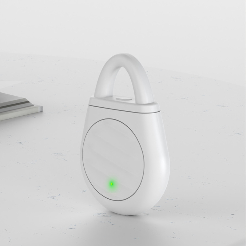 No more trouble from birds, beasts and locusts！Portable Ultrasonic Bird Repellent Keychain